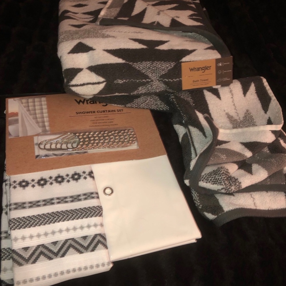 🖤 18 piece Wrangler  Geometric Bath Towel & Shower Curtain Set